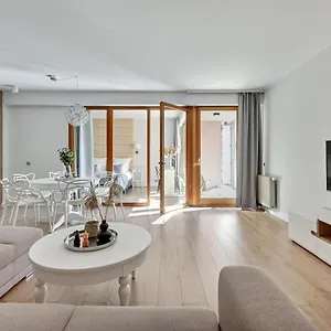  Apartmán Aura - Riverside & Parking By Downtown