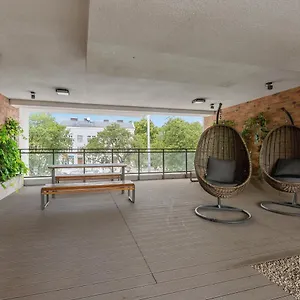 Center Garden Gates Boutique By Downtown Apartment